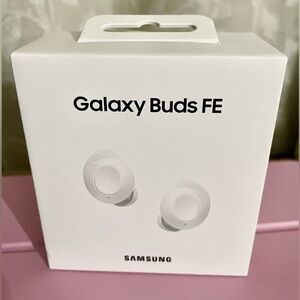 Samsung Galaxy Wireless Buds FE - White *New Sealed in Box*